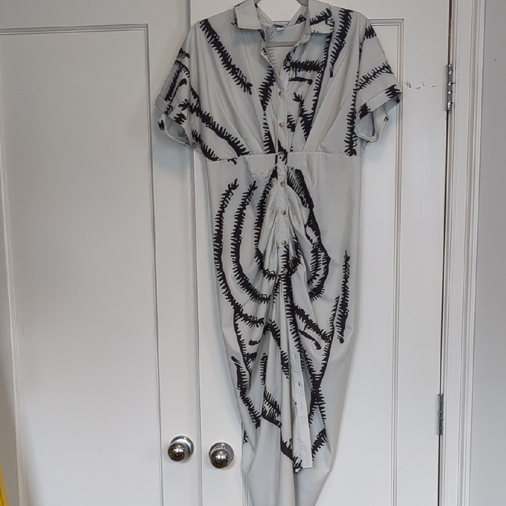 Chic Black and White Patterned Dress